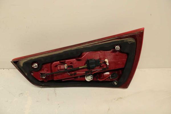 FEU ARRIERE GAUCHE AUDI A1 2010-2014 - Vue 2